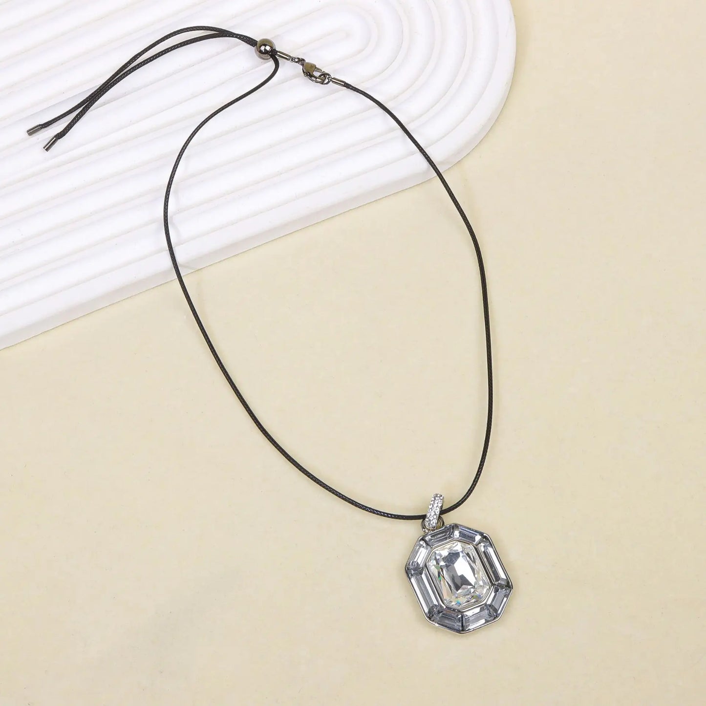 Bestselling High Quality Big White Pink Cubic Zirconia Pendant Necklace Earring Jewelry Sets Manufacturer