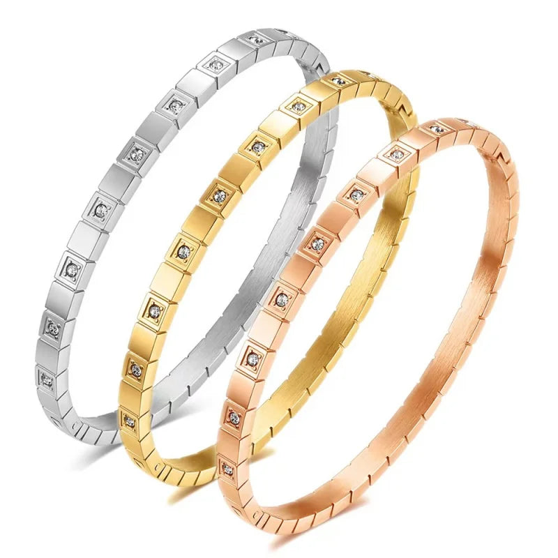 Classic womens accessories inlaid with colorful zircon stainless steel jewelry 18K gold-plated Indian bracelet