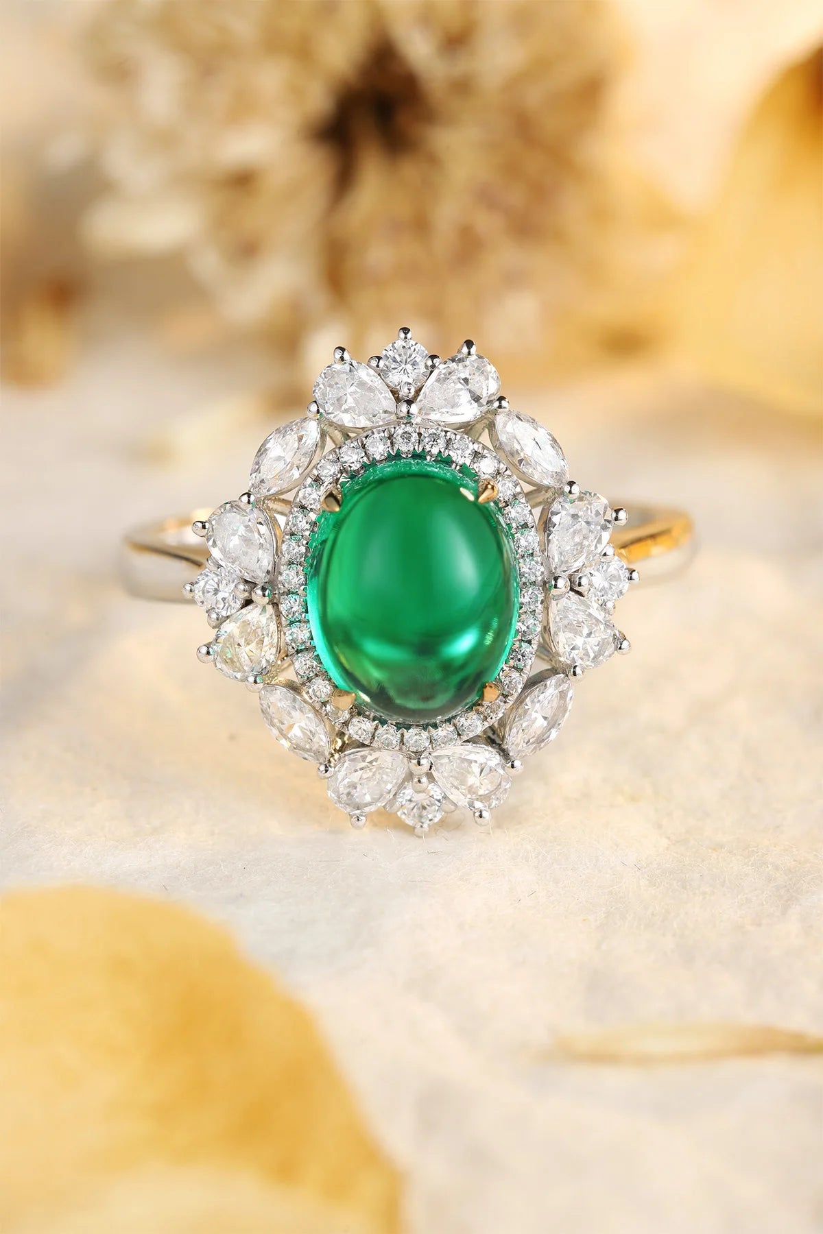 Gemfiori Custom Jewelry Ring 18k Gold Ring with Lab Grown Emerald and CVD Diamond from Shenzhen Gemfiori Wuzhou Gems