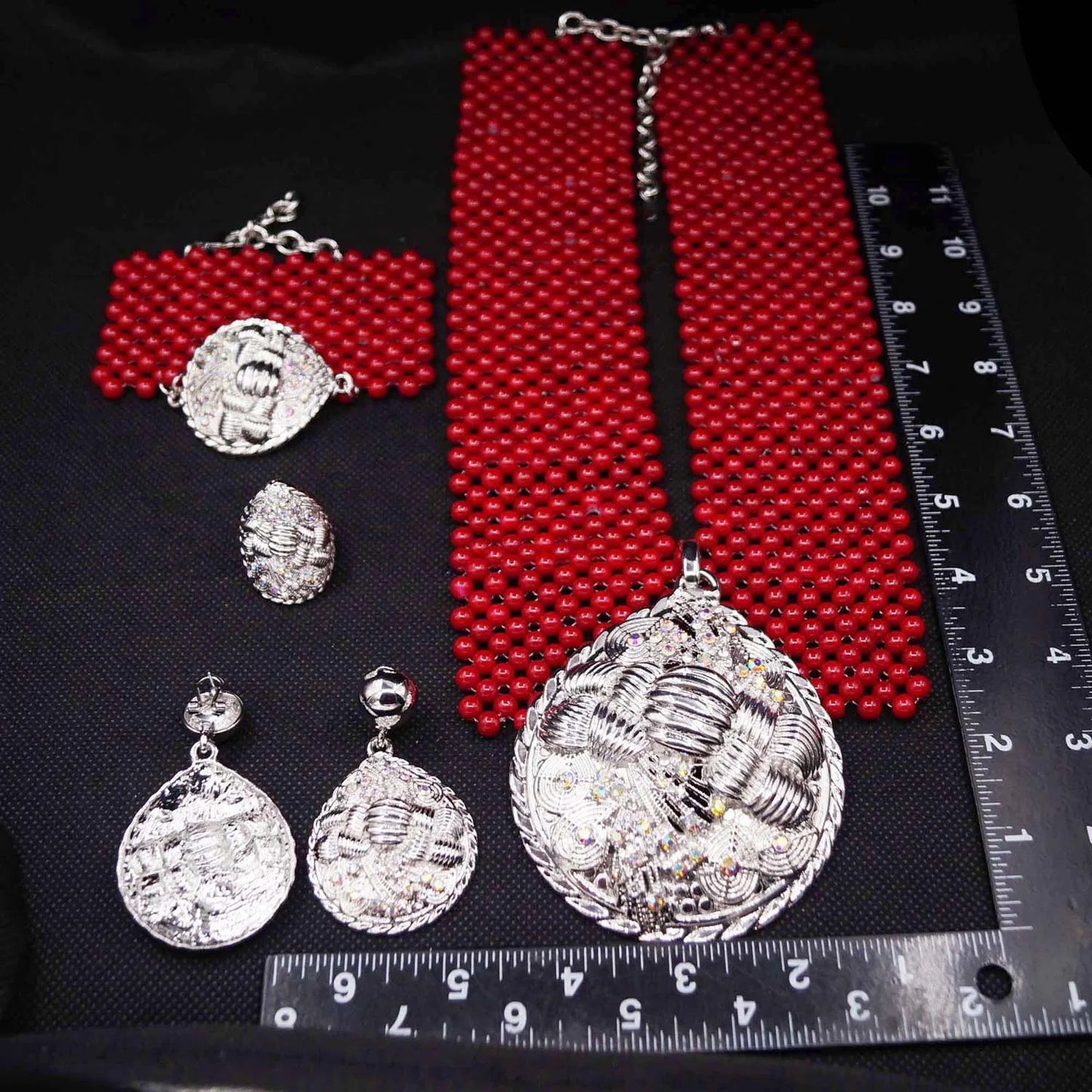 Zhuerrui Beautiful Women's Gold Jewelry Sets Bright Red Pearl Big Necklace Bracelet Jewelry Set Cheap Customized Luxury H40039