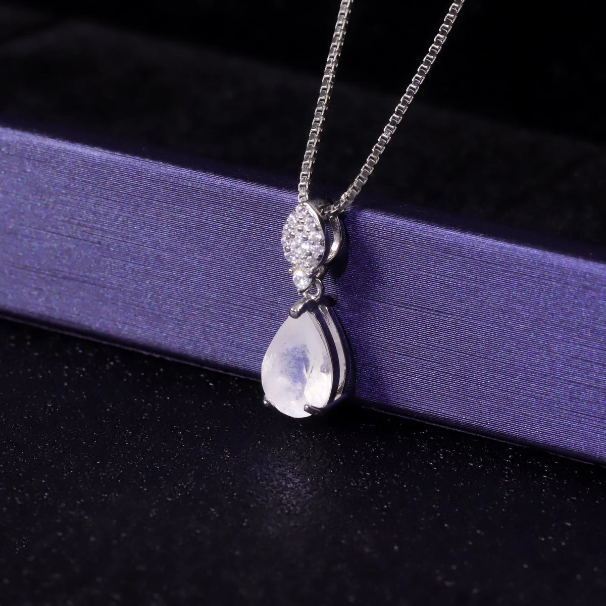 ArtistA OL0872 Abiding Cubic Zirconia Teardrop 6x9MM Real Moonstone Gemstone Sterling Silver 925 Pendant Necklace