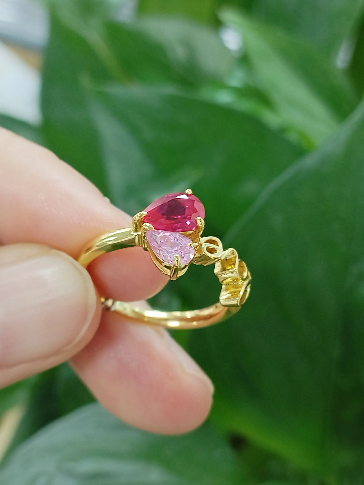 Gemfiori Custom Luxury Pear Cut Ring Lab Grown Ruby Eternity Promise Ring Women Jewelry Red Gemstone 925 Sterling Silver Ring for Party