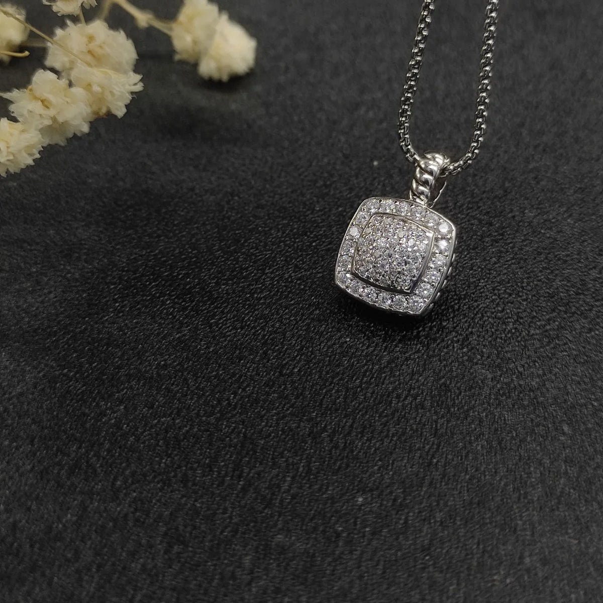 Gemfiori FASHIONISTA DY High-Quality Silver-Plated 7mm Square Diamond Necklace. Gold-Plated 7mm Colored Gemstone Necklace. Jewelry.