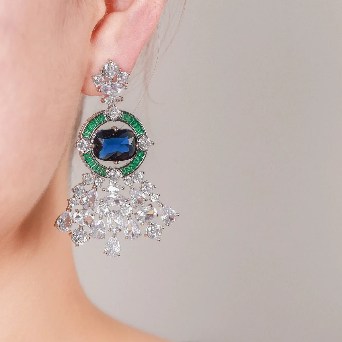 Vintage Emerald Green Zirconia Geometric Necklace & Earrings Set — Rhodium Plated