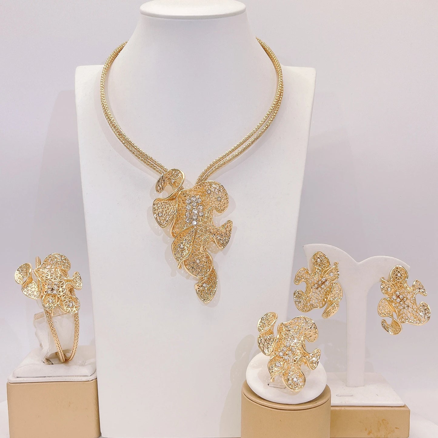 Zhuerrui Brazilian Gold Designs Women Jewellery Set Party Fine Costume Jewelry Set Luxury Big Necklace Jewellery Sets X0000430