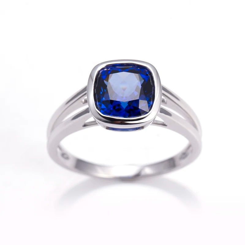 MSR-1219 Customized Jewelry 18K White Gold Cushion Royal Blue 8*8mm Lab Grow Sapphire Ring