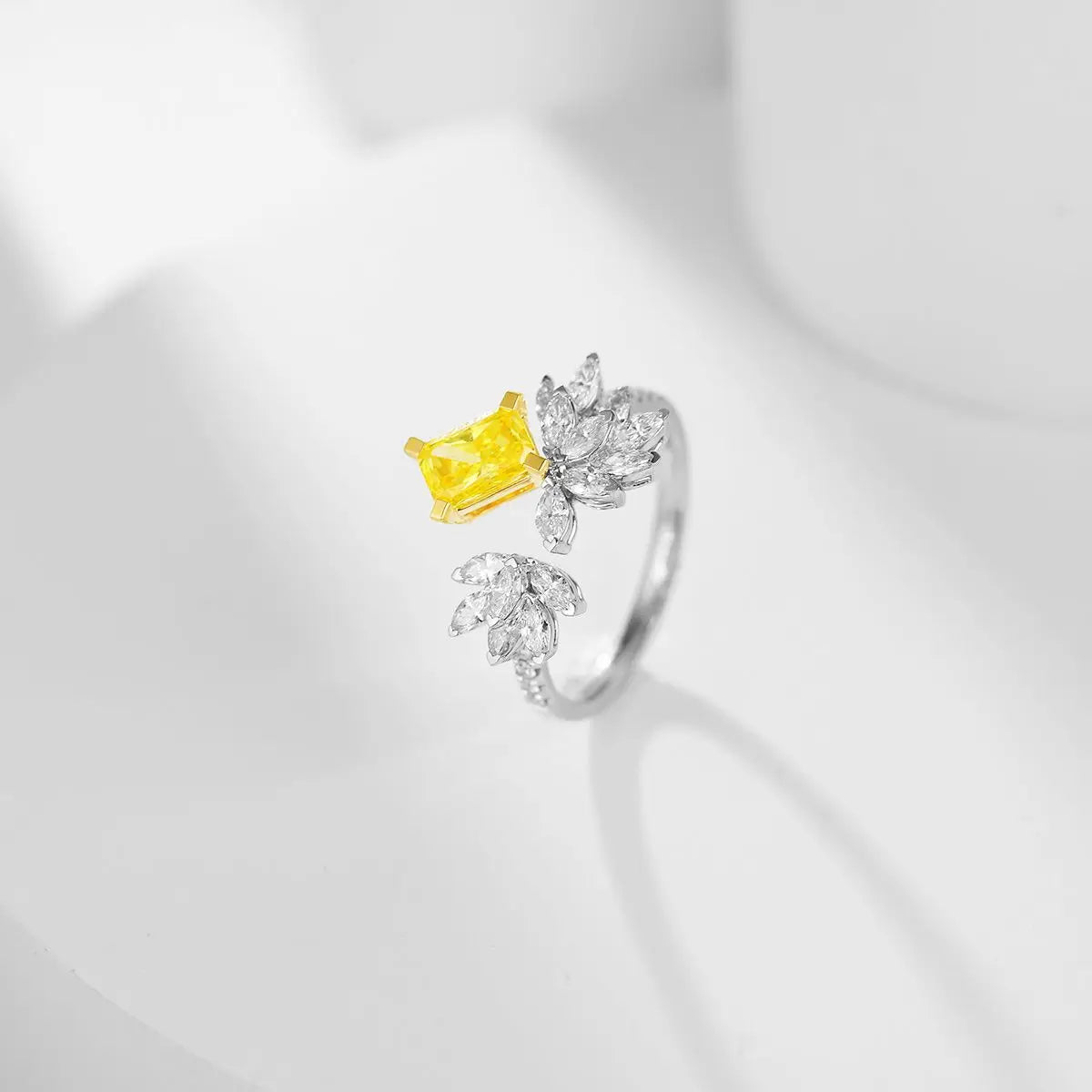 ArtistA Abiding Bespoke Open Ring Yellow & White Moissanite 925 Sterling Silver Fancy Marquise & Radiant Cut Adjustable Ring for Ladies
