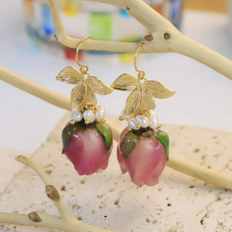 Popular European and American Niche Design Sense Rose Earrings, Natural Pearl Temperament Earrings, Women's Fashion Earrings