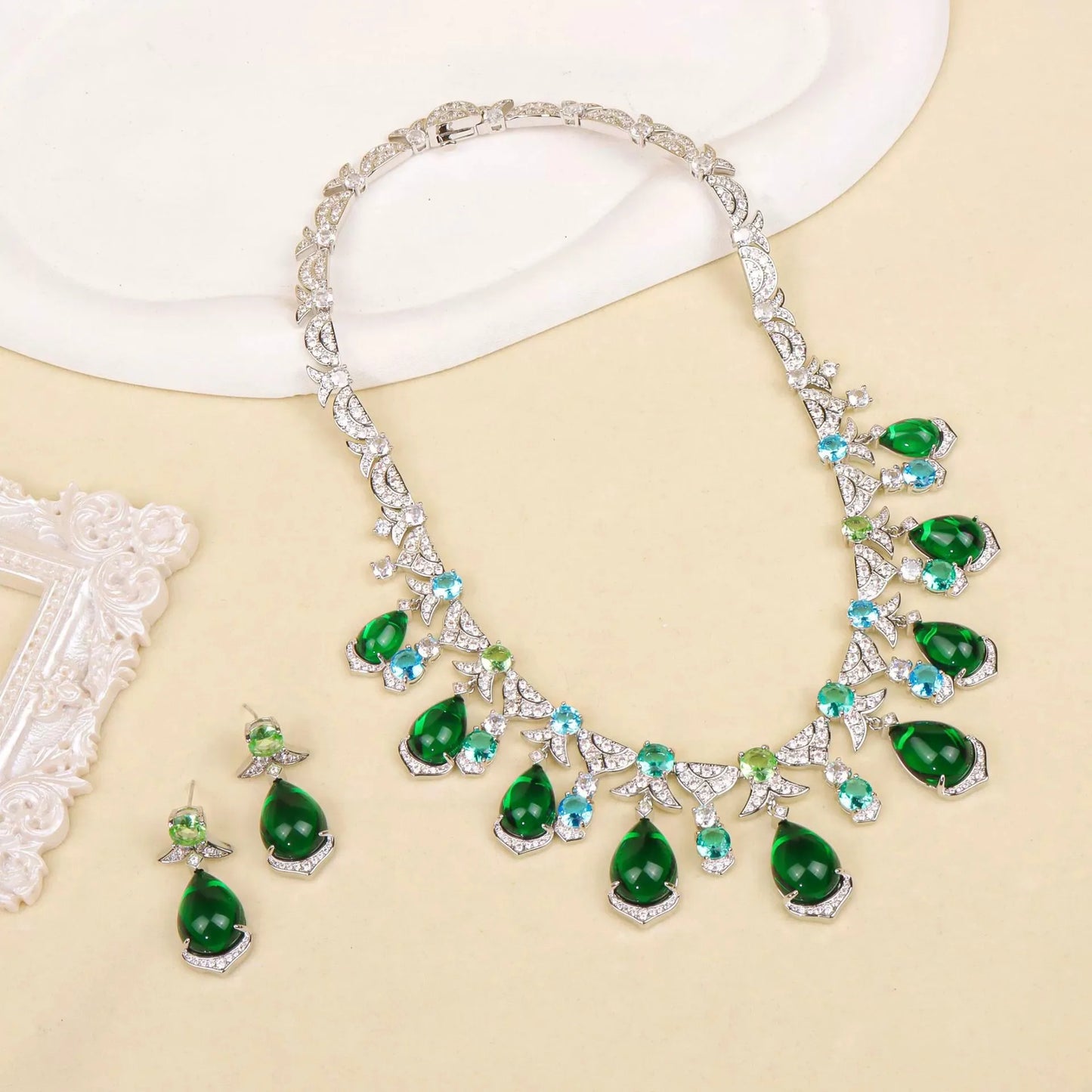 Luxury Green Crystal Zirconia Geometric Necklace & Earrings Set