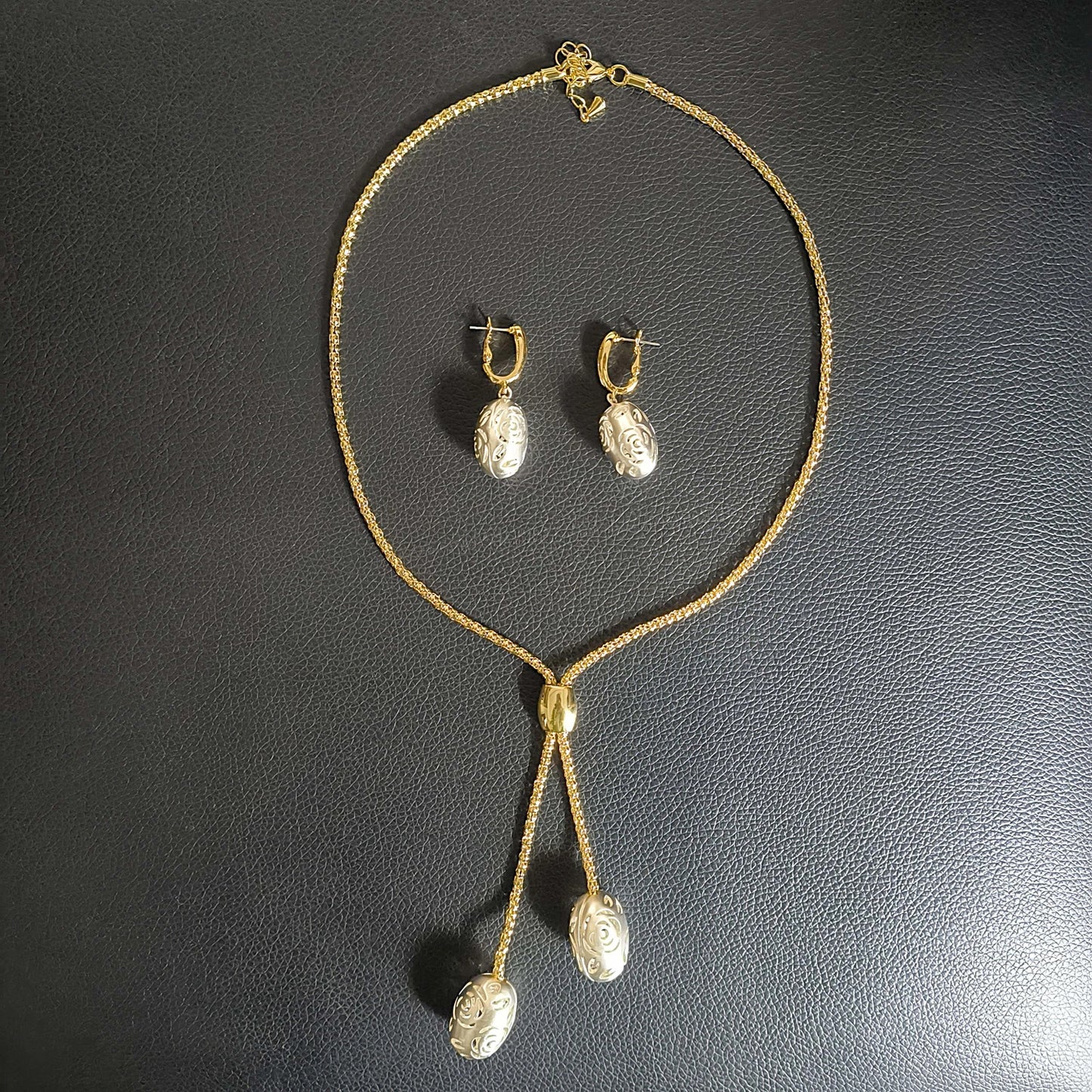 Zhuerrui New Gold-Plated Exquisite Jewelry Two-Piece Set Necklace Earrings Every Day Fashion Exquisite Women's GiftsHV22005225