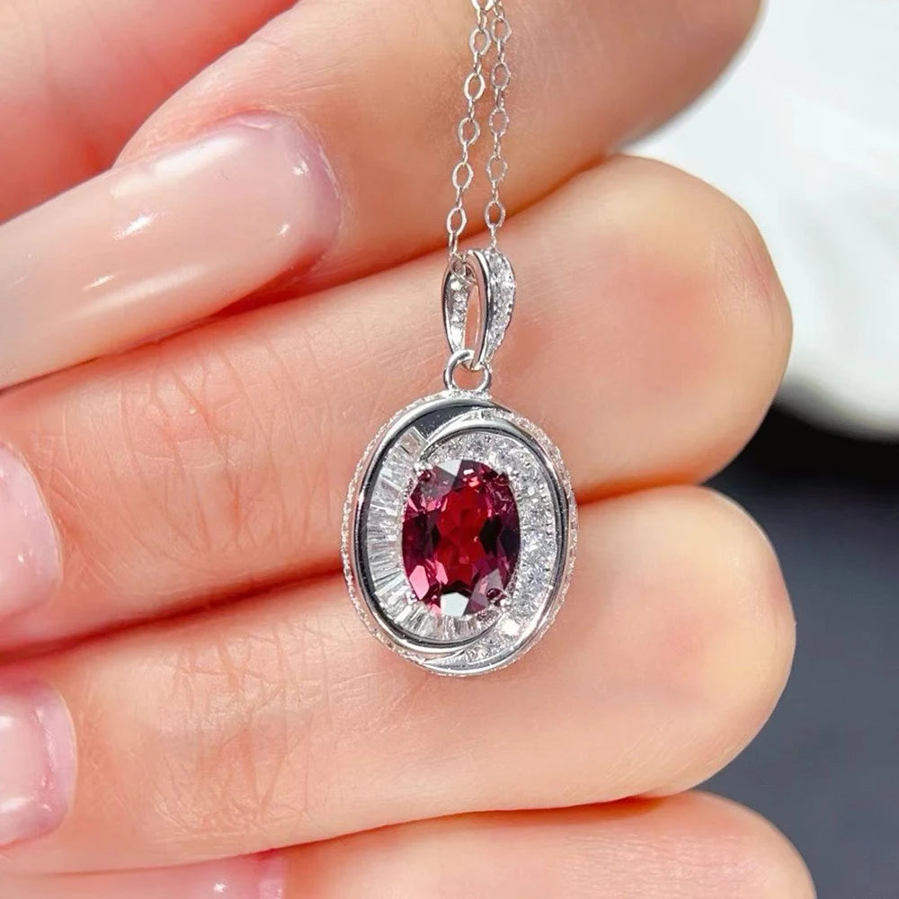Gioiellieri Natural Gemstone Pendant with Pyrope Garnet for Ladies S925 Silver Fine Jewelry High Quality Dark Red Stone Necklace for Party