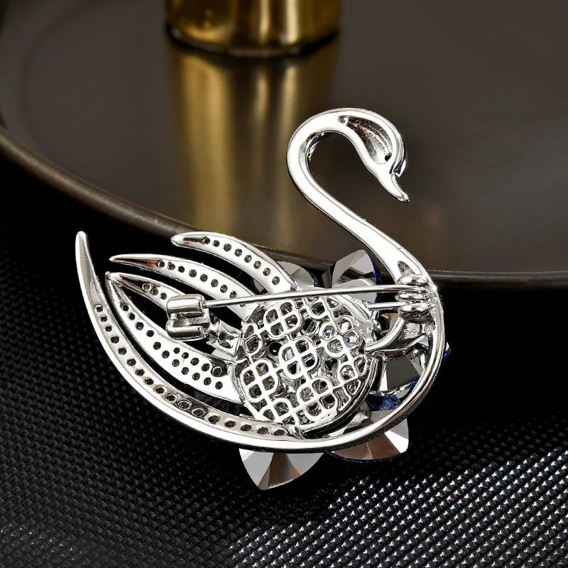 S&S The New Crystal Swan Brooch with a Light Luxury and High-end Feel, Elegant Refined, Anti-glare Suit Overcoat, Corsage