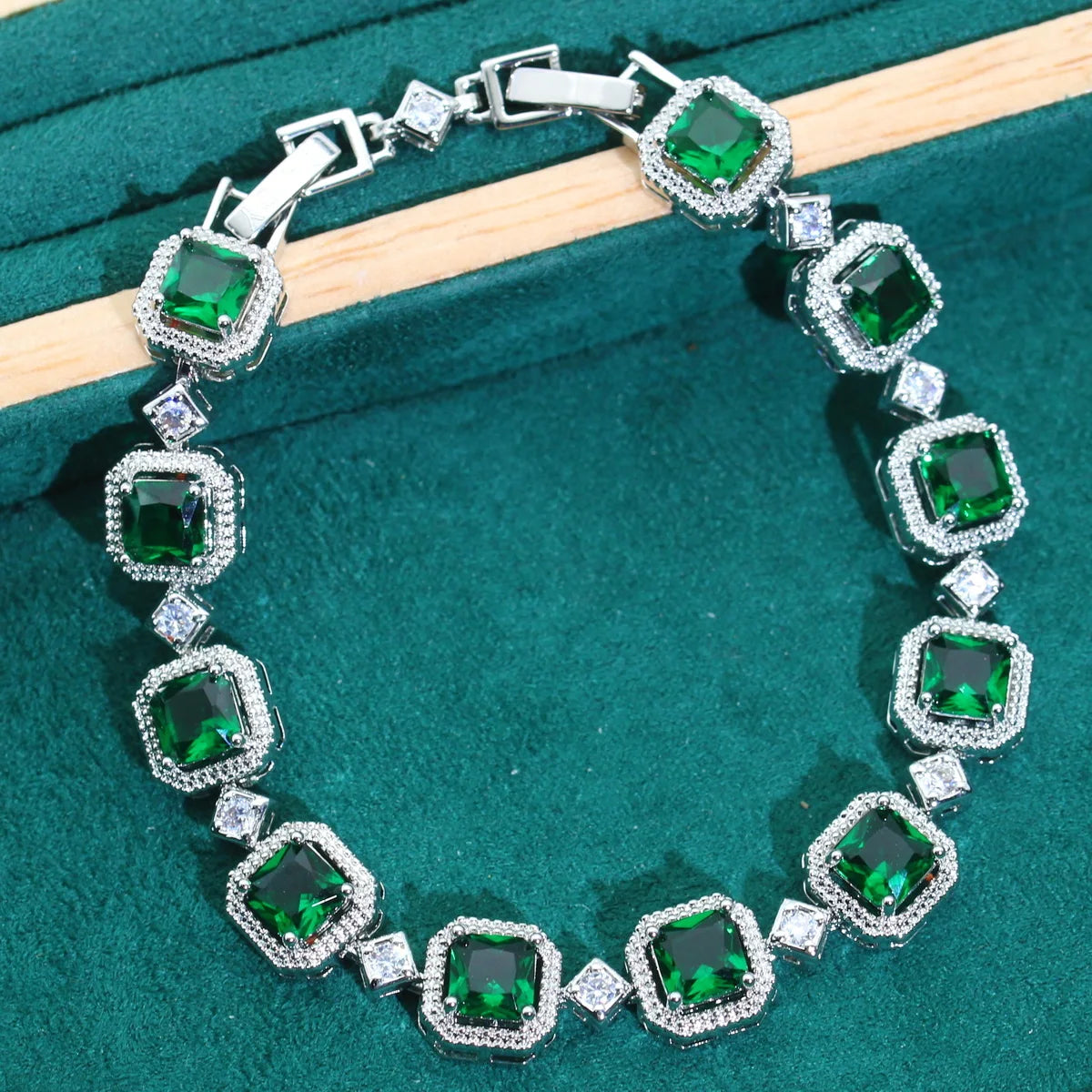 XOTICA Luxurious 925 Silver Jewelry Set for Women Classic Green Zircon Bracelet Earrings Ring-for Wedding Engagement Anniversary