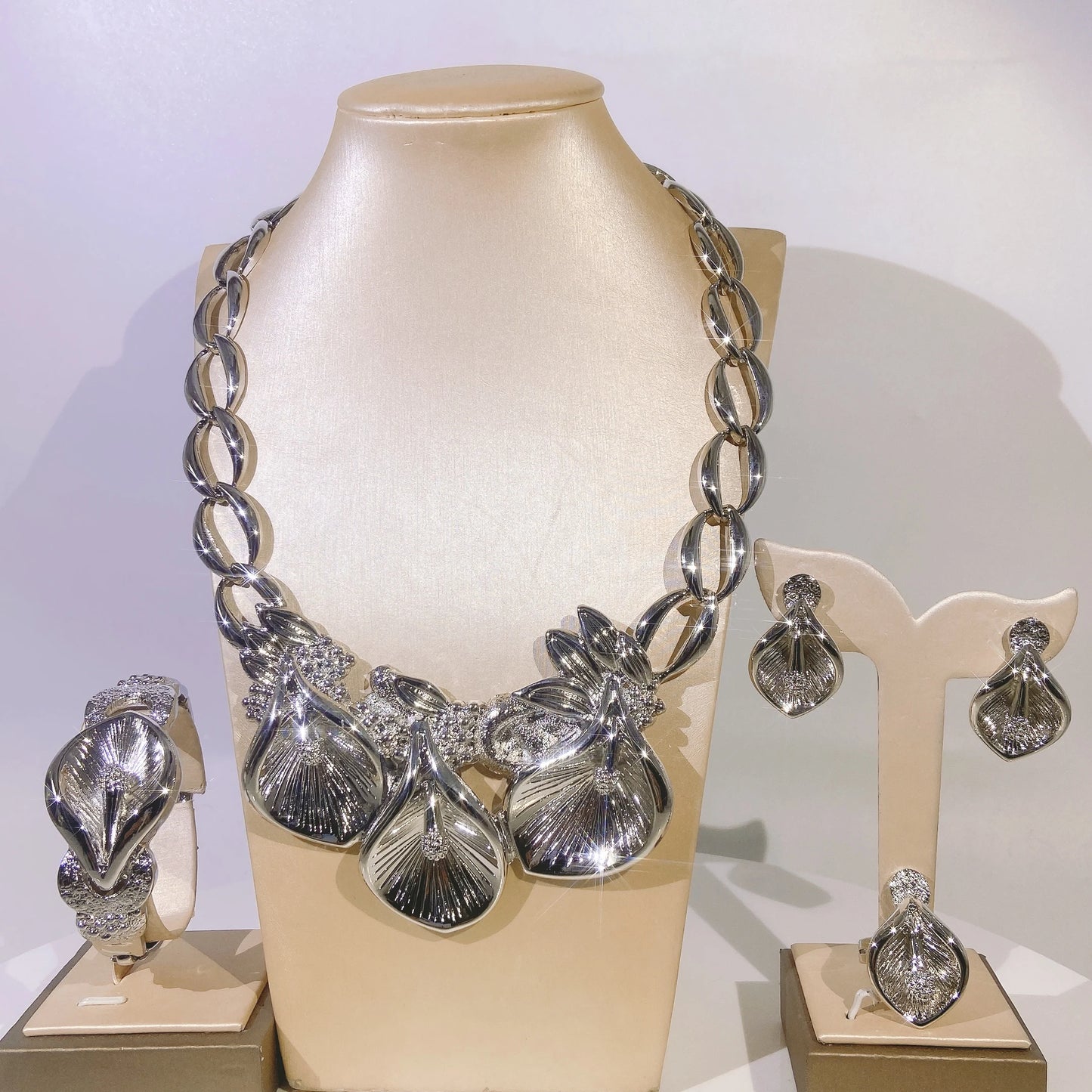 Zhuerru Italian Gold Plated Jewelry Set Leaf Shape Necklace Bracelet Earrings Jewels Sets Fashionable High-end Luxury H00159