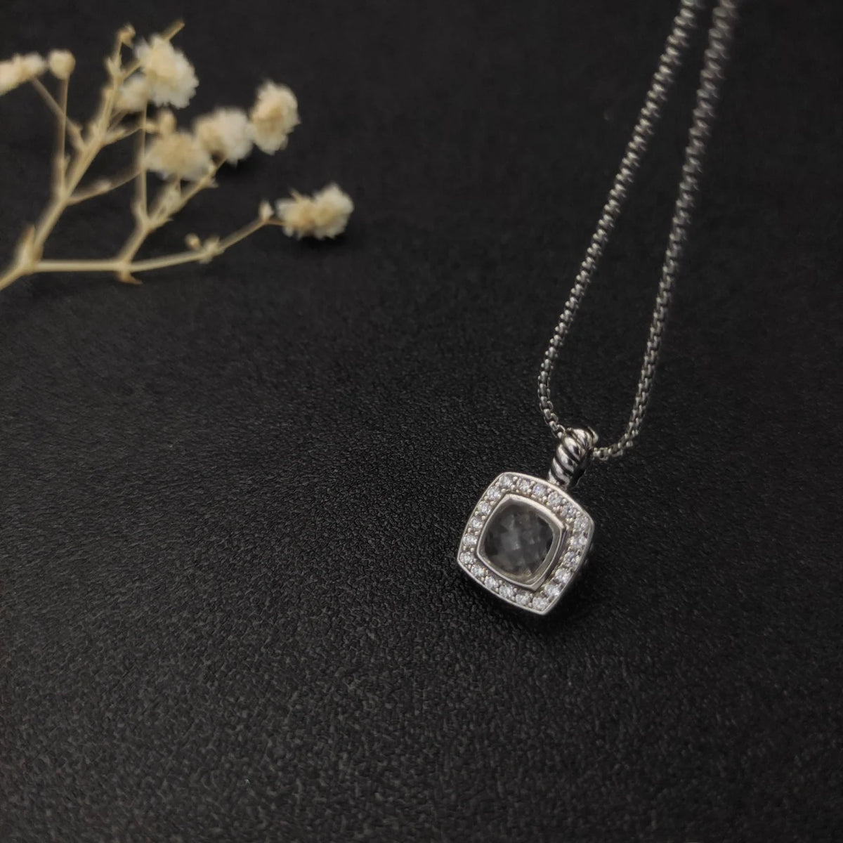 Gemfiori FASHIONISTA DY High-Quality Silver-Plated 7mm Square Diamond Necklace. Gold-Plated 7mm Colored Gemstone Necklace. Jewelry.