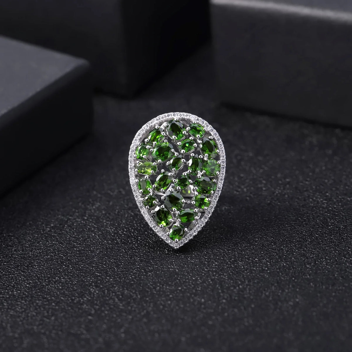 ArtistA Fancy Oval Cut Natural Chrome Diopside Cluster Setting Tear Water Drop Shape Pendant Earrings and Ring S925 3 Piece Jewelry Set