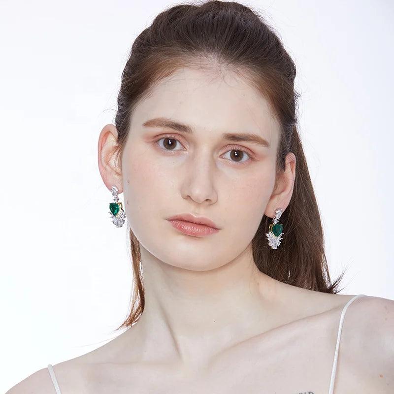 Brass Green Necklace Earrings Heart-shaped Green Zircon Jewelry Set Engagement Jewelry Simple and Fashionable