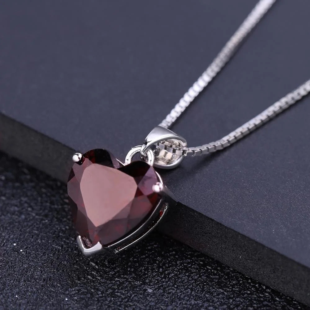 ArtistA Abiding Heart Pendant 925 Sterling Silver Jewelry Bijoux Natural Garnet Gemstone Pendants Necklace for Women Wedding
