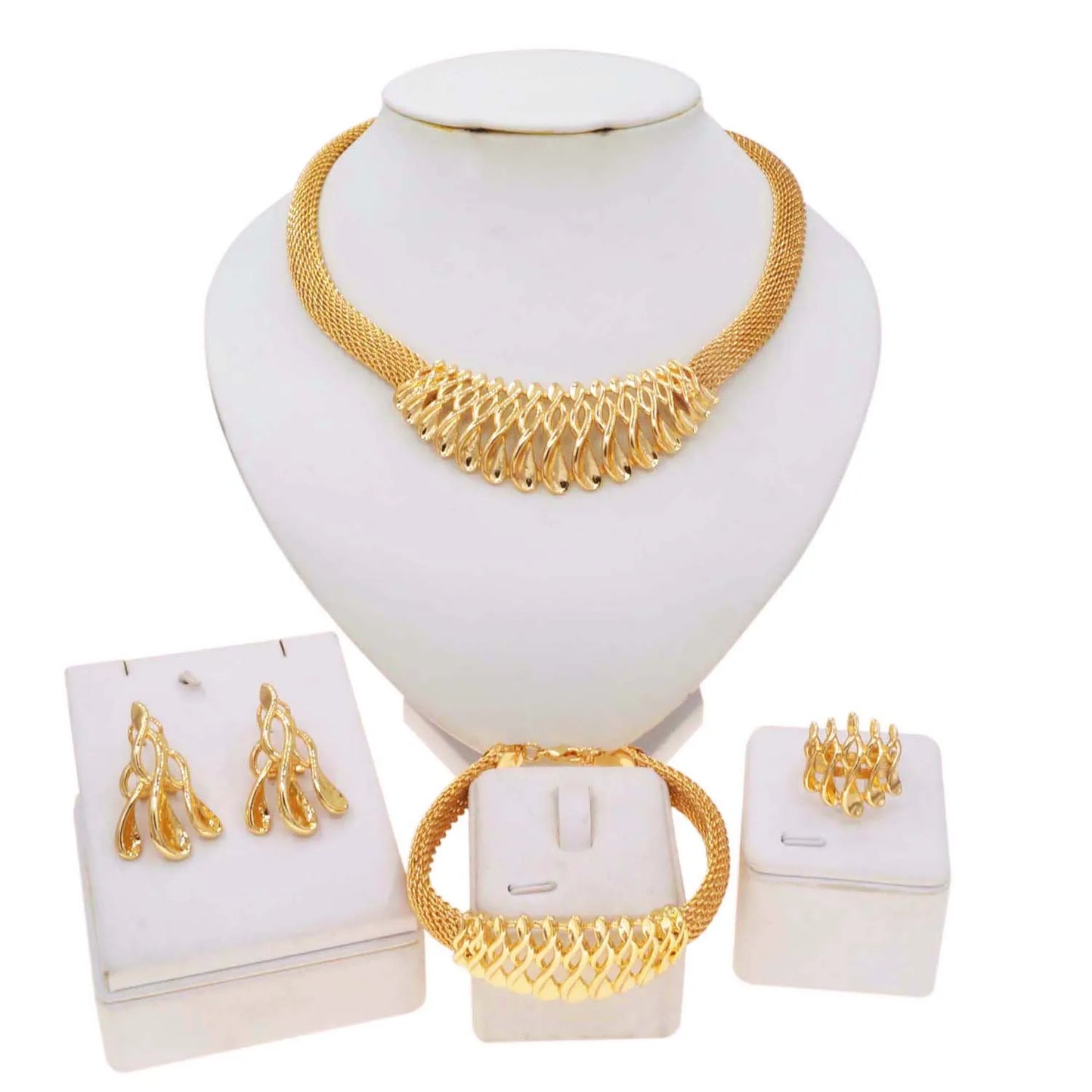 Zhuerrui Exquisite 18K Gold Jewelry Set High-end Necklace Bracelet Jewelry Sets Available Woman Costume Accessories HA20057