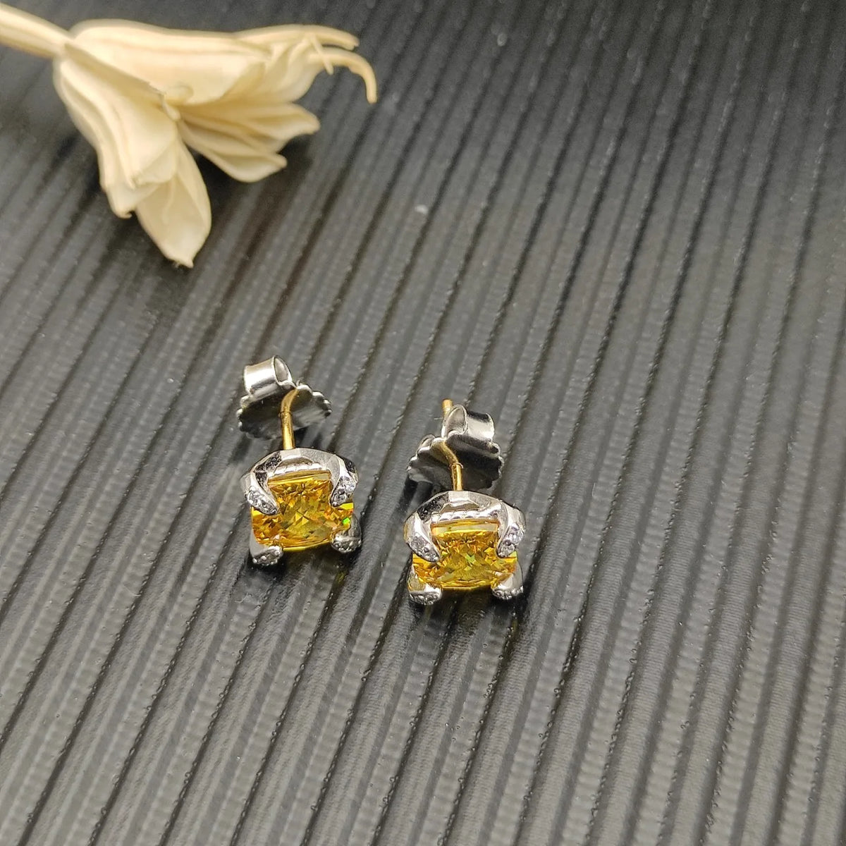 Gemfiori DY High-Quality Silver-Plated 8mm Four-Prong Diamond Earrings. Gold-Plated 8mm Colored Gemstone Earrings. Jewelry.