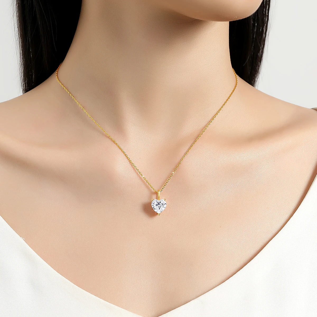 Gioiellieri Luxury Simple Pendant Necklace Woman Engagement Gift Vacuum Heart 14K Gold 3 Prongs 1ct 2ct 3ct Heart Cut Moissanite Pendant