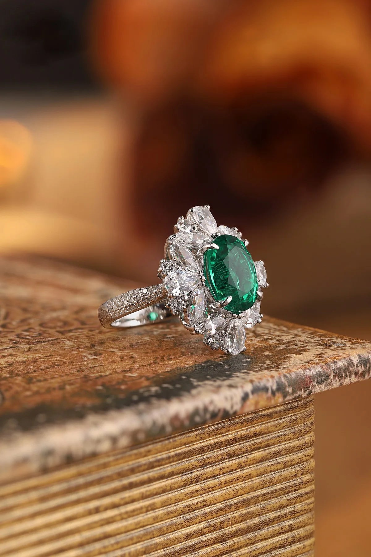 Gemfiori S925 Silver Cultivated Emerald Ring Main Stone: 3.54CT Side Stones:5.81CT Weight: 7.42g