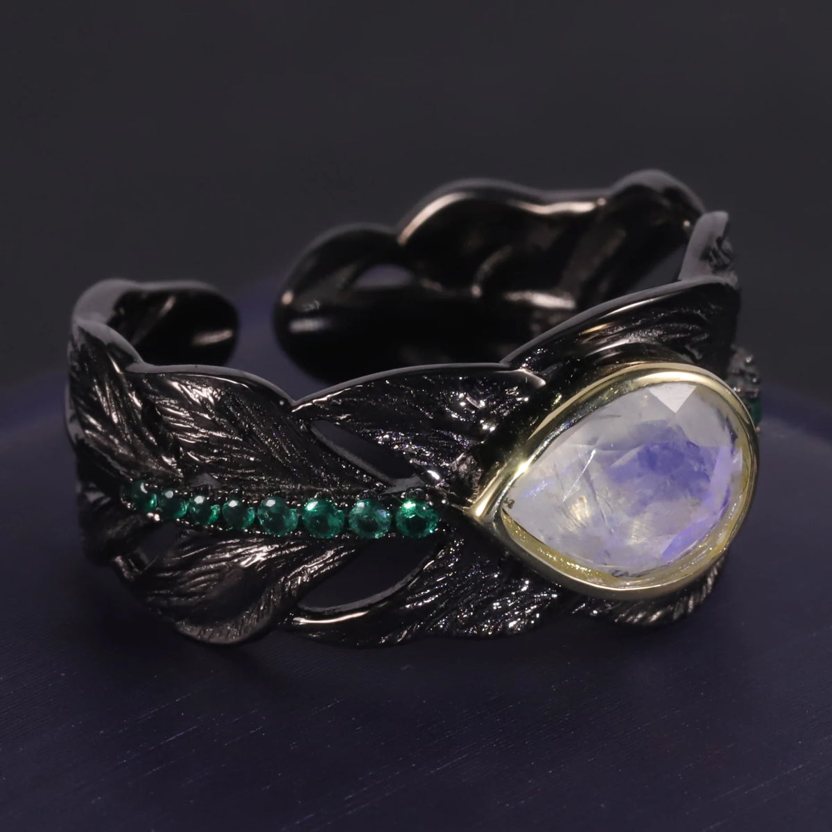 ArtistA Abiding Black Gun Plated 925 Sterling Silver Natural Moonstone Versatile Feather Pin Pendant Brooch Ring Bracelet 4 Piece Set