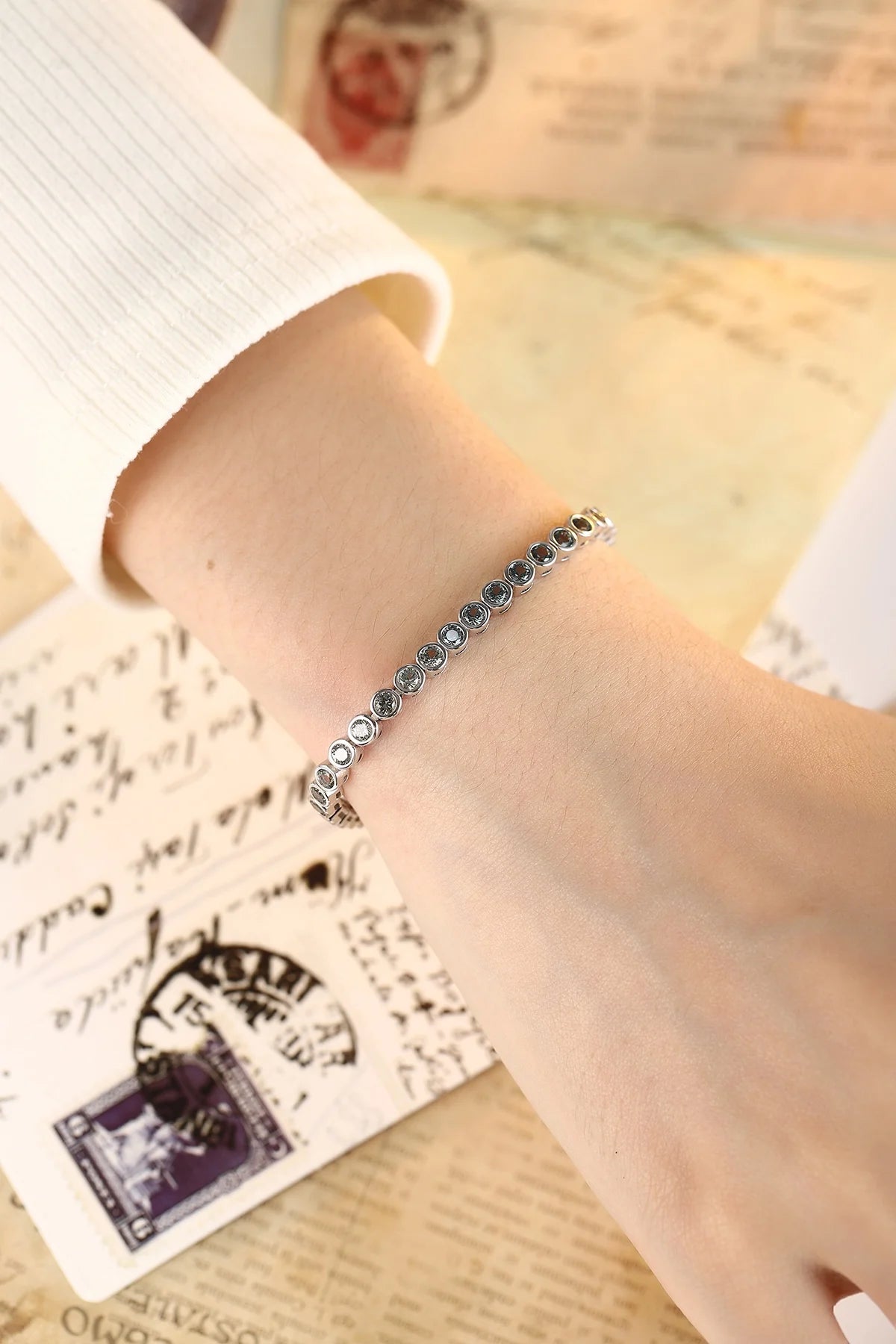 Gemfiori Fashion Items Round Shape Mian Stone 12ct S925 Jewelry Sapphire Green Tennis Bracelet for Women Shape Customized
