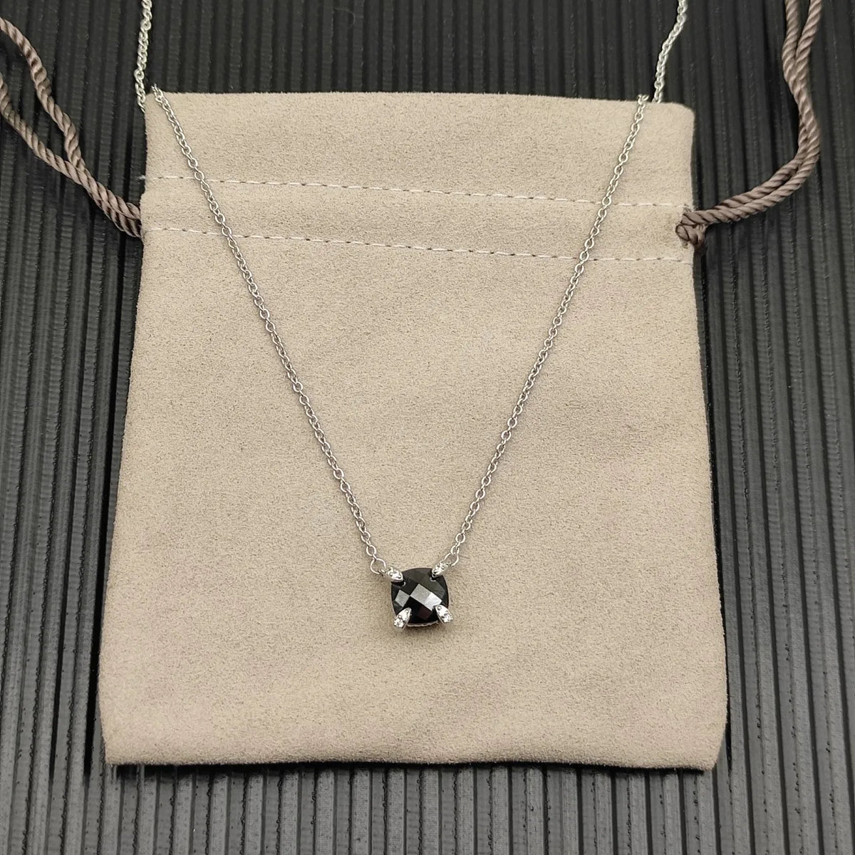 DY High-Quality Silver-Plated 8mm Four-Prong Diamond Necklace. Gold-Plated 8mm Colored Gemstone Necklace. Wholesale Jewelry.