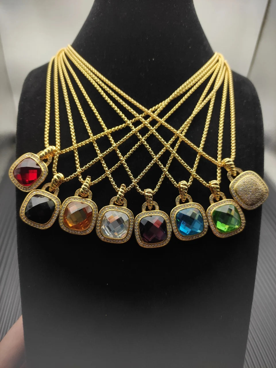 FASHIONISTA DY High-Quality Silver-Plated 14mm Square Diamond Necklace. Gold-Plated Colored Gemstone Necklace. Jewelry .
