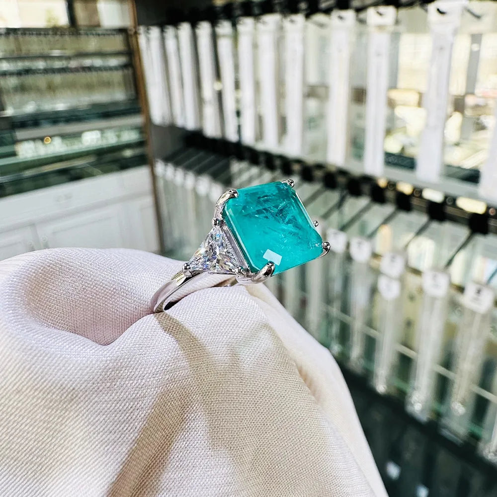 SILVERELLI Simulated Emerald 925 Silver Ring | 10mm Luxury Green Stone Ring for Women