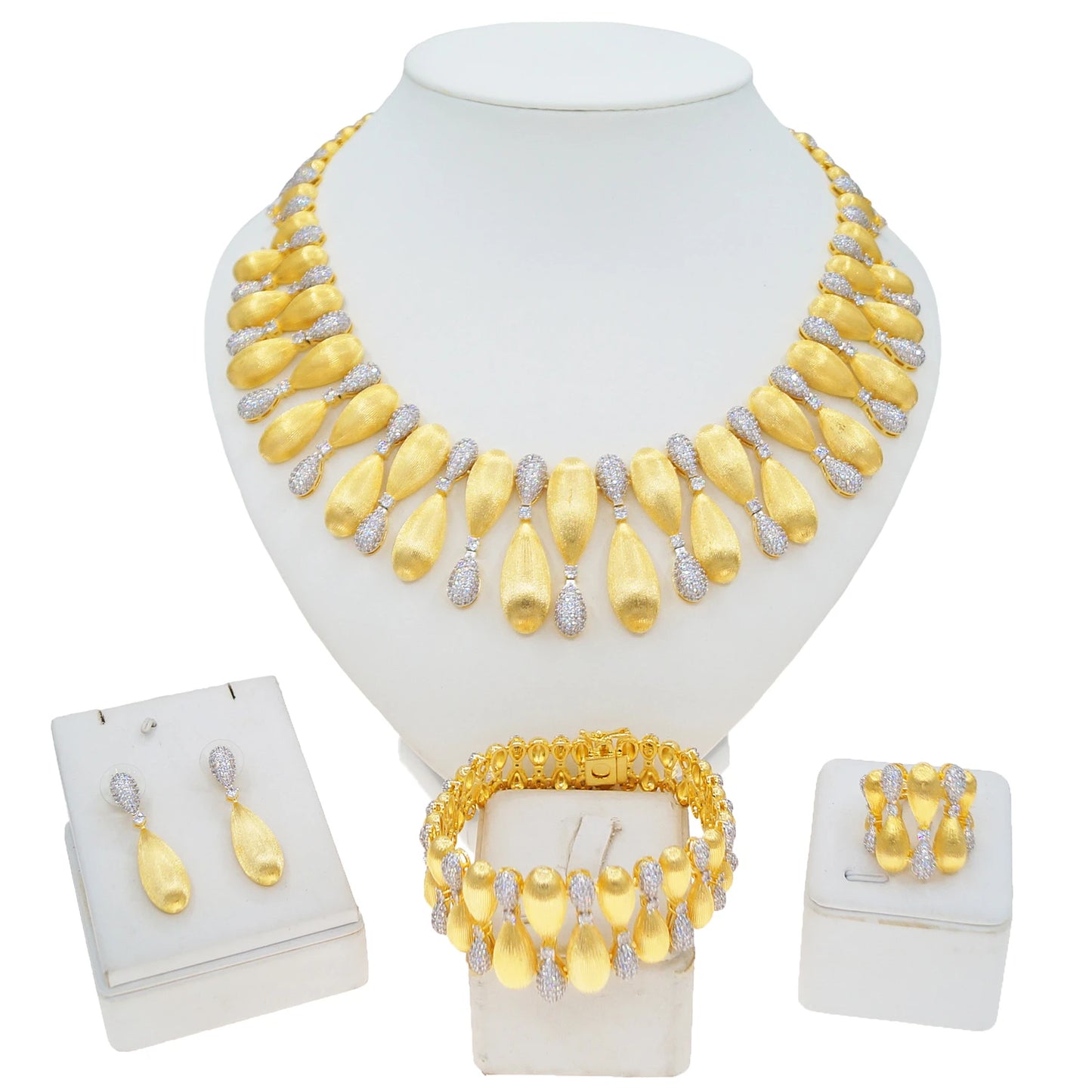 Zhuerrui Dubai Luxury Exquisite Jewelry Four Sets of Hand-diamond-encrusted Bowling Ball Style Women's Engagement Party Jewelry