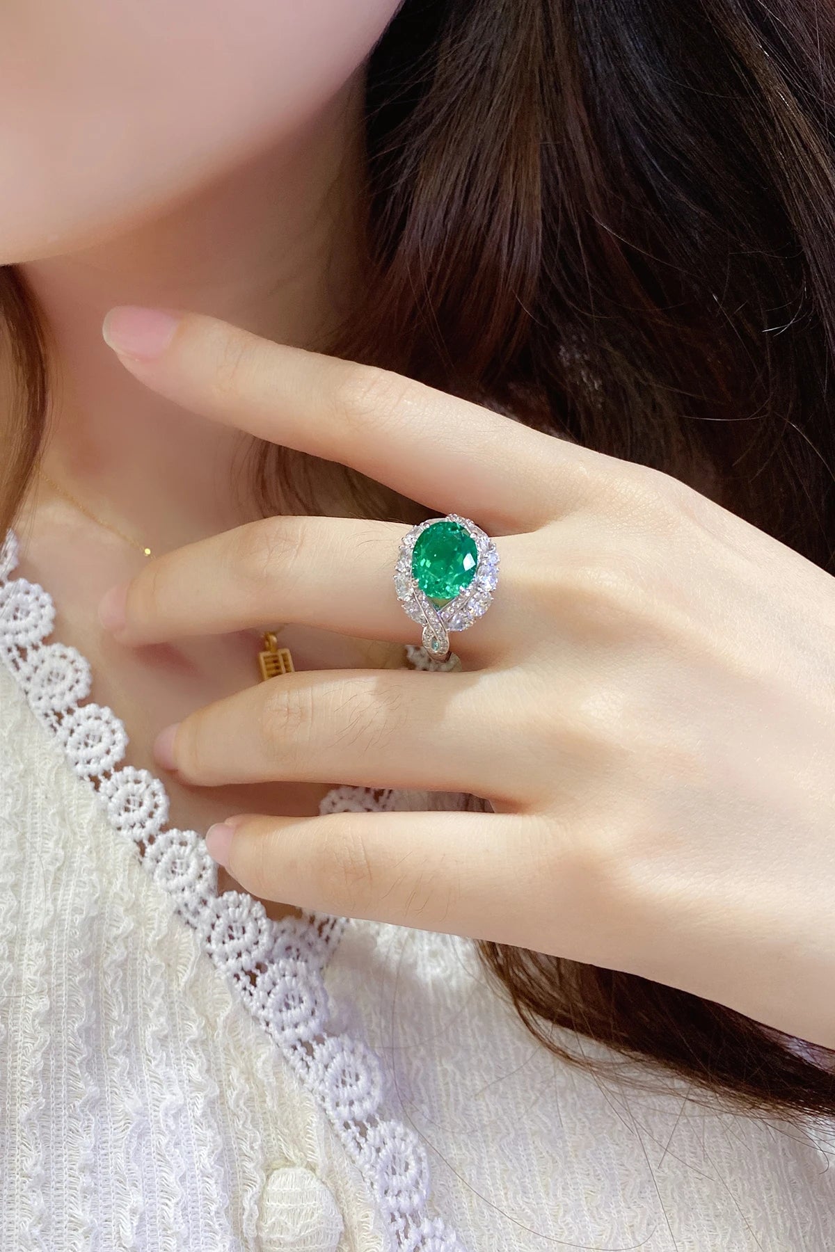 Gemfiori Hot Selling Lab Grown Emerald Gemstone Hydrothermal Columbian Emerald Woman Ring 925 Sterling Silver