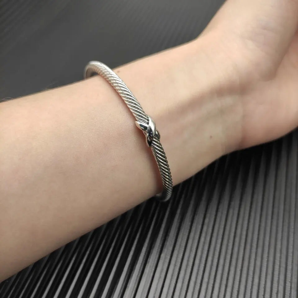 FASHIONISTA DY High-Quality Silver X Bracelet, Luxurious Unisex Gold XX Classic Bracelet, Jewelry