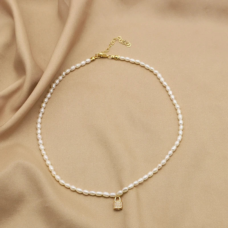 Simple Zircon Butterfly Pendant Freshwater Pearl Necklace Baroque Enamel  Gold Plated Luxury for Girls Necklace Fine Jewelry