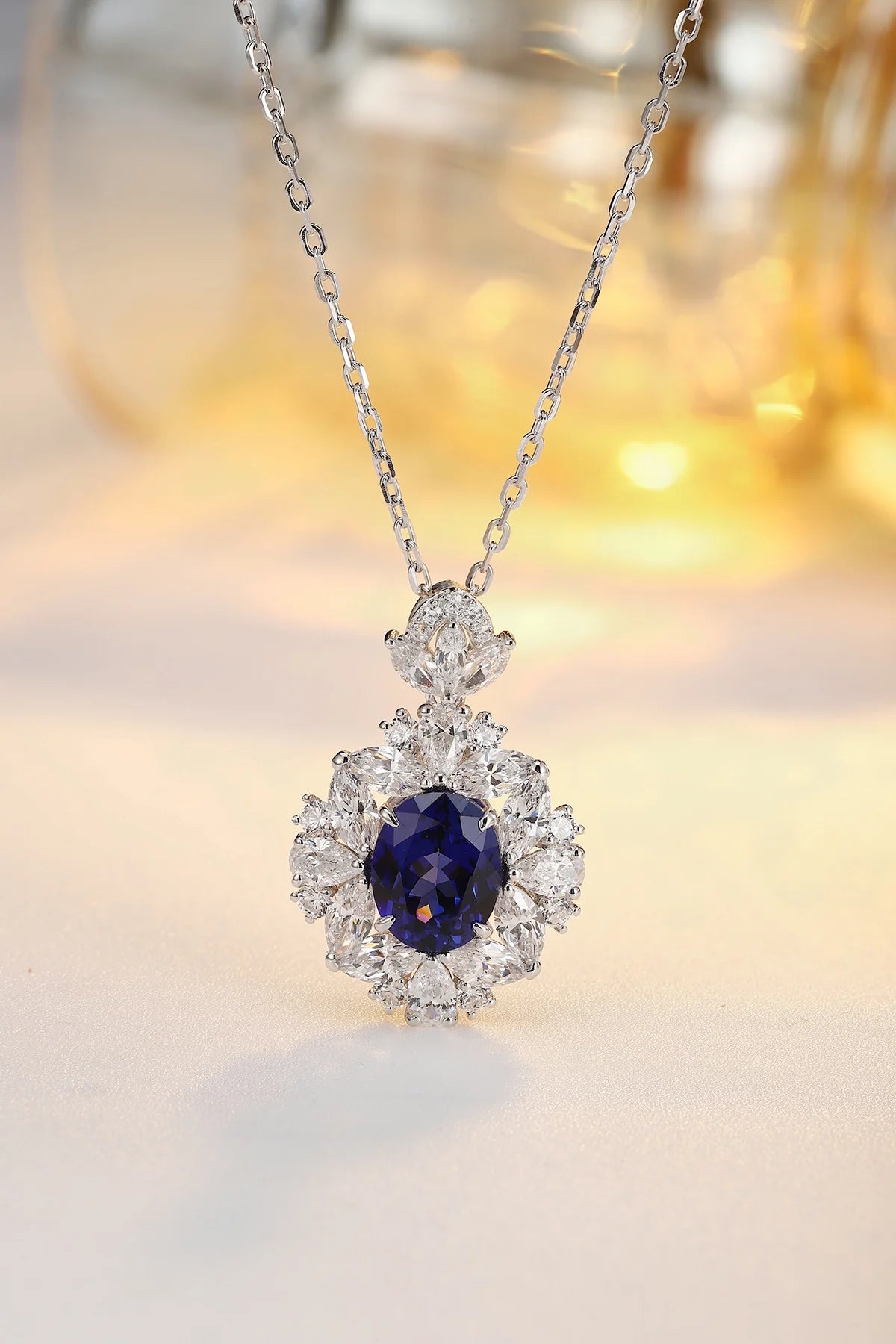 Gemfiori Anster 925 Sterling Silver High-quality Cultivated Sapphire Necklace - Suitable for Parties or As a Gift