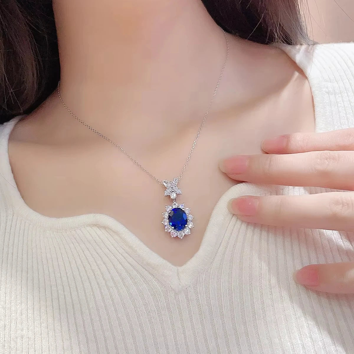 Gemfiori 925 Silver Fine Pedant Necklace for Women Beautiful Oval Sapphire Pendant with Link Chain Classic Geometric Style