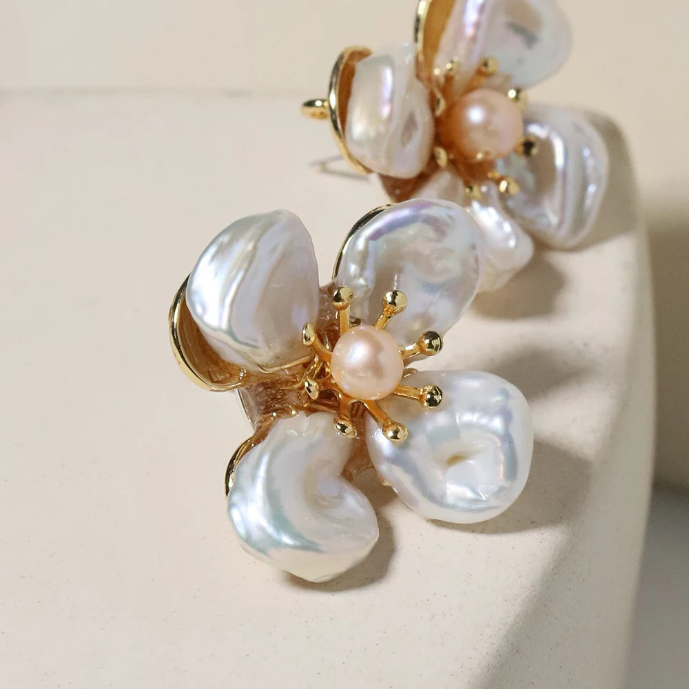 Natural White Baroque Pearl Petal Flower Earrings for Women Korean Classic Vintage Fashion Jewelry Earrings GE1593