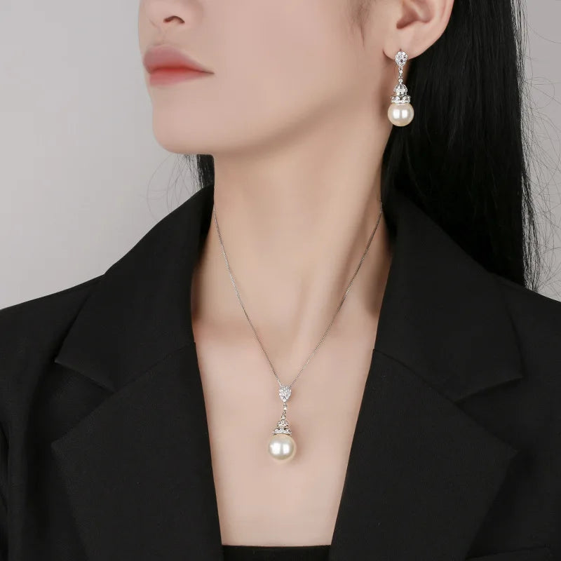 Gemfiori High Quality Shiny Jewelry Brass Gold-plated Inlaid with White Pearl Temperament Tassel Set