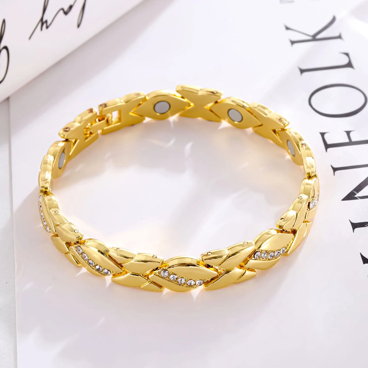 NewLife - Magnetic Leaf Zinc Alloy Bracelet