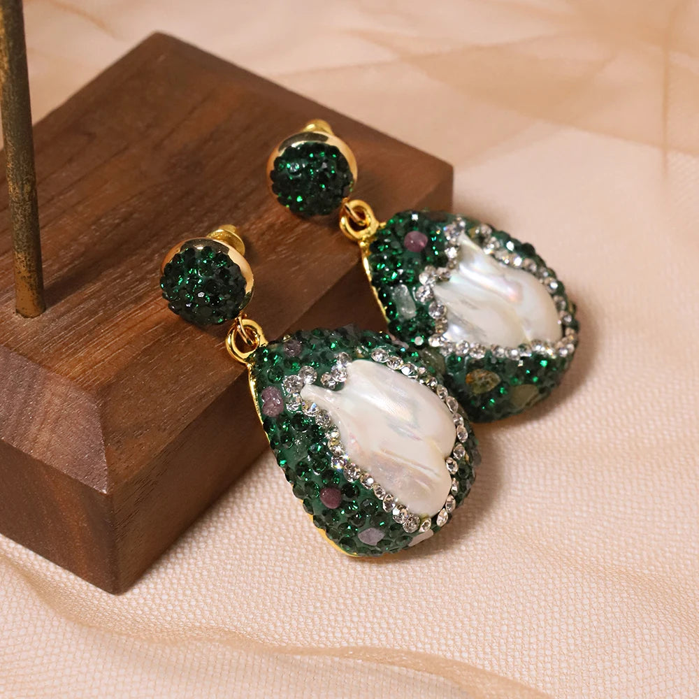Natural Baroque Pearl Inlaid Zircon Green Earrings for Women Korean Classic Vintage Fashion Jewelry Stud Earrings GE1602