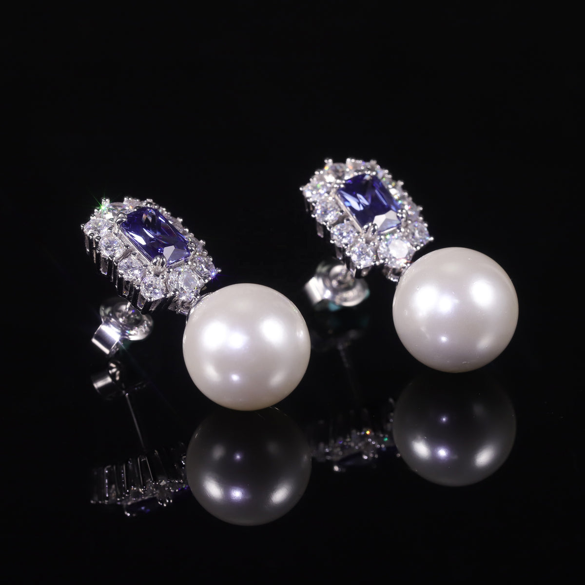 ArtistA AE250 Abiding Luxury Tanzanite Blue Cubic Zirconia Cz Halo & Round 12MM Imitation Pearl S925 Silver Elegant Drop Stud Earrings