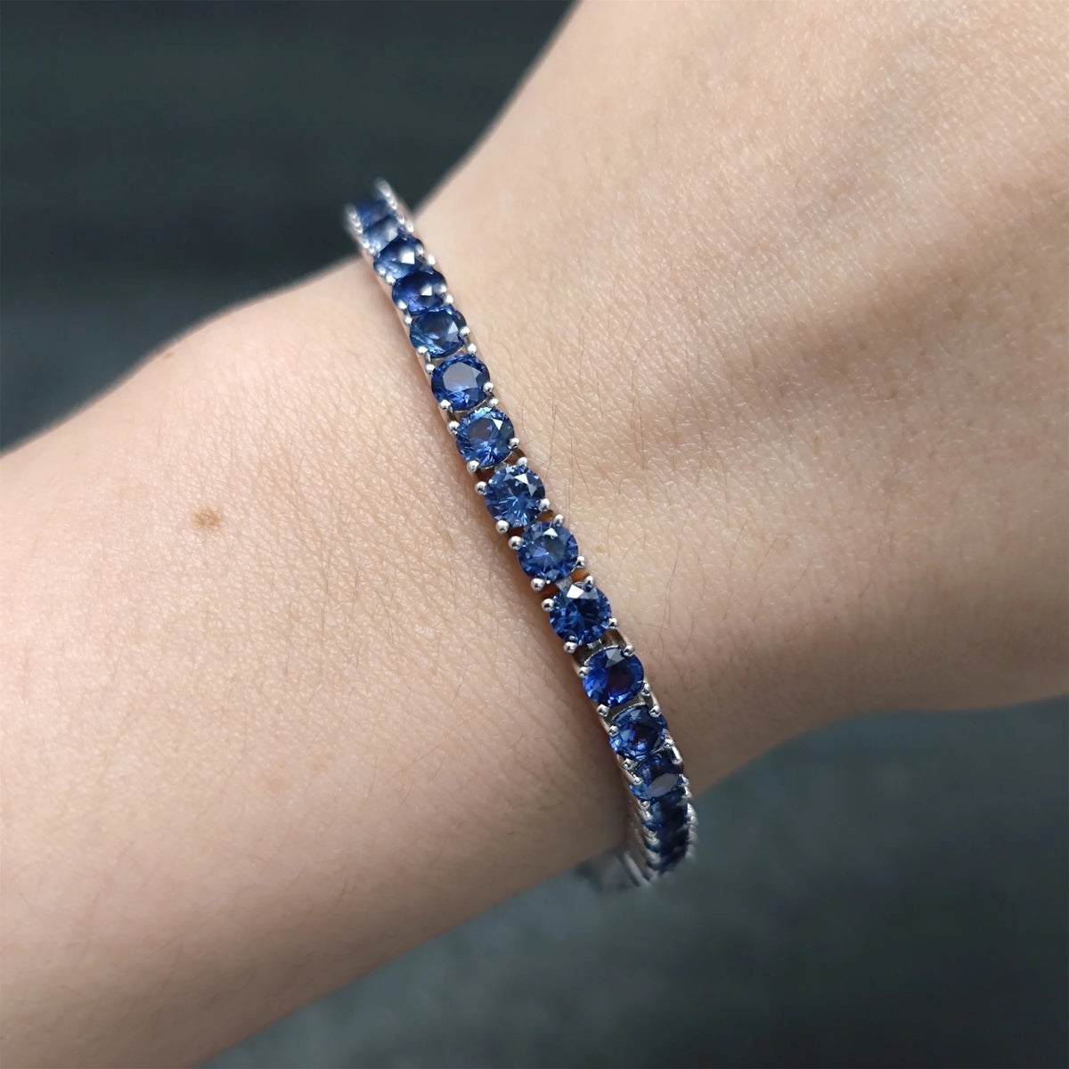ArtistA 925 Silver Jewellery Bracelet Light Blue Gemstone Silver Rhodium Plated Lab Grown Sapphire Tennis Chain Bracelet