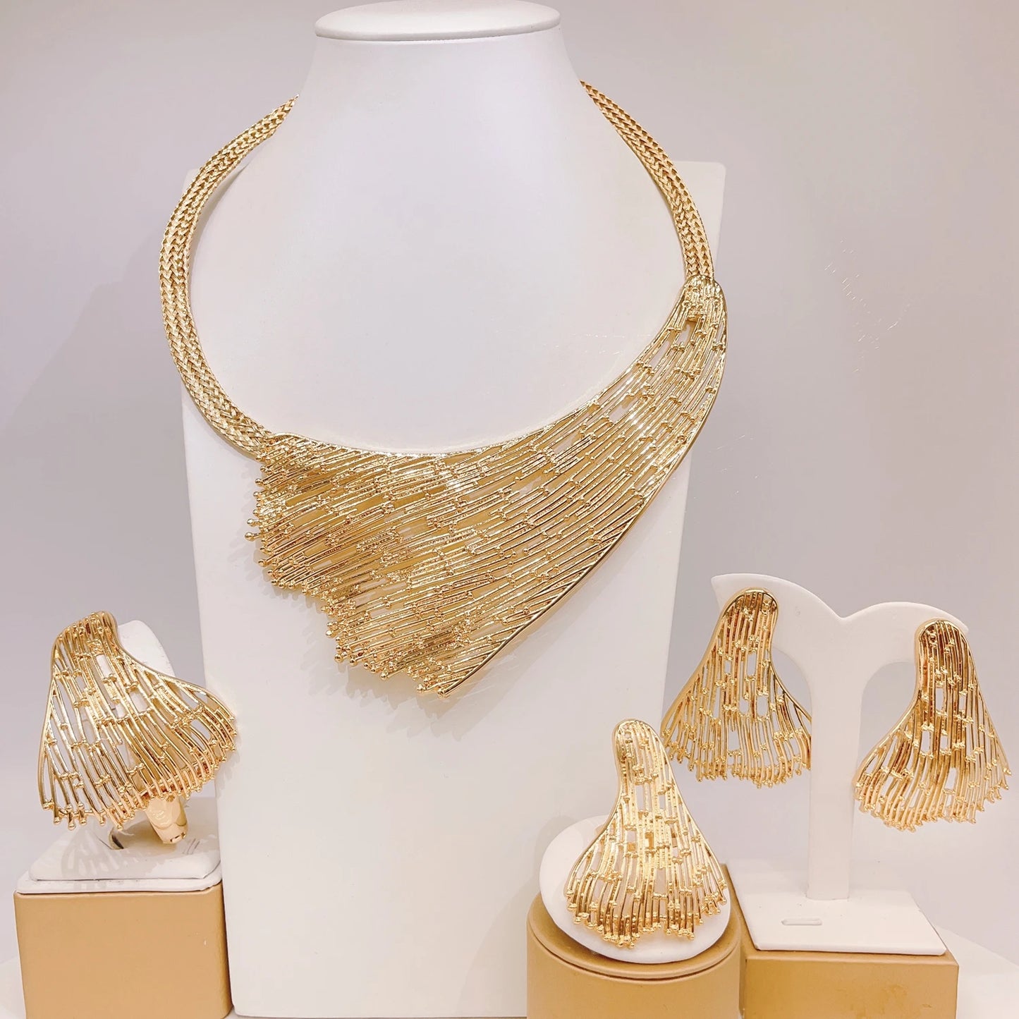 Zhuerrui Hot Selling 24K Good Jewelry Sets Cheap Bridal Wedding Necklace Jewelry Set Exquisite Women's Birthday Gifts H20183