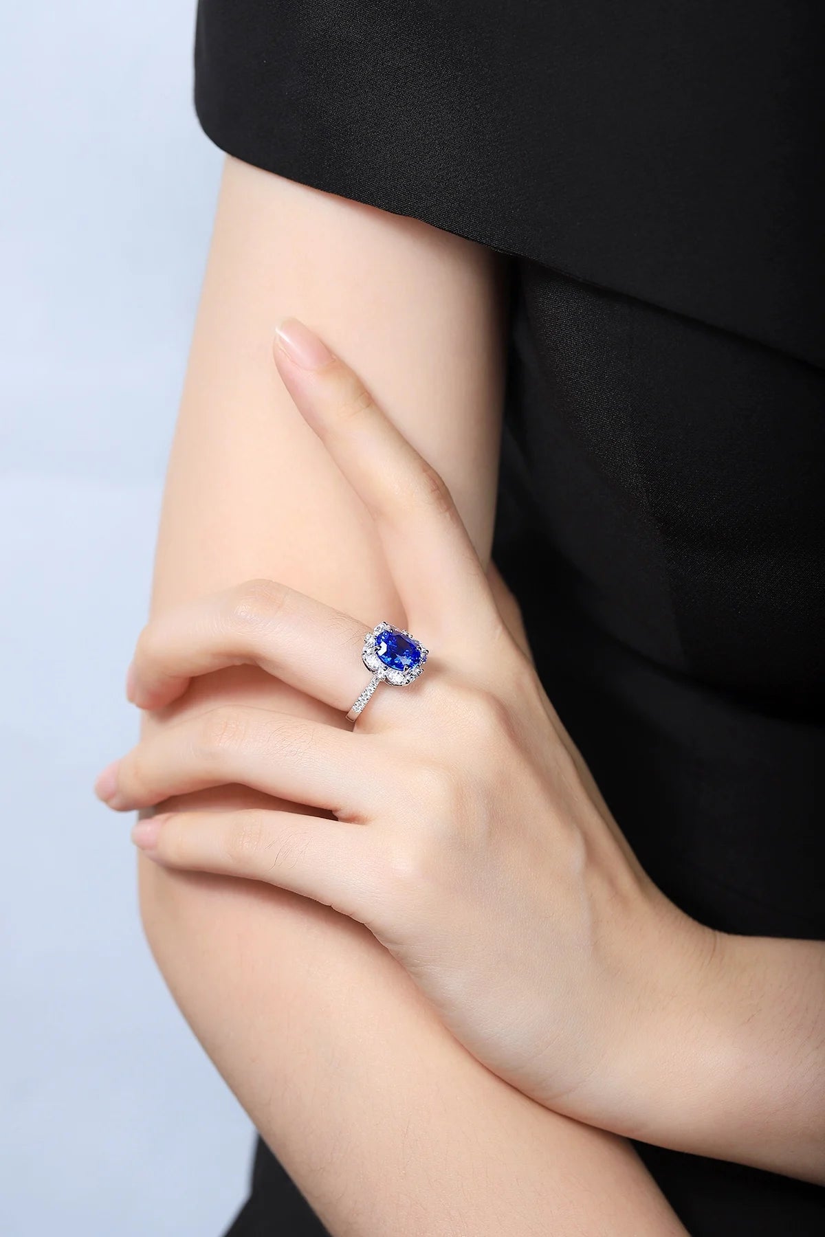 Gemfiori Manufacturer's Lab Grown Blue Sapphire Oval Cut Engagement Rings for Women Classic Style Rhodium Plated for Wedding Party