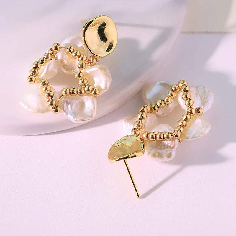Baroque Natural Pearl Copper Bead Flower Pendant Earrings 18k Gold Plated Luxurious Earrings for Banquet Wedding Wife GE1815
