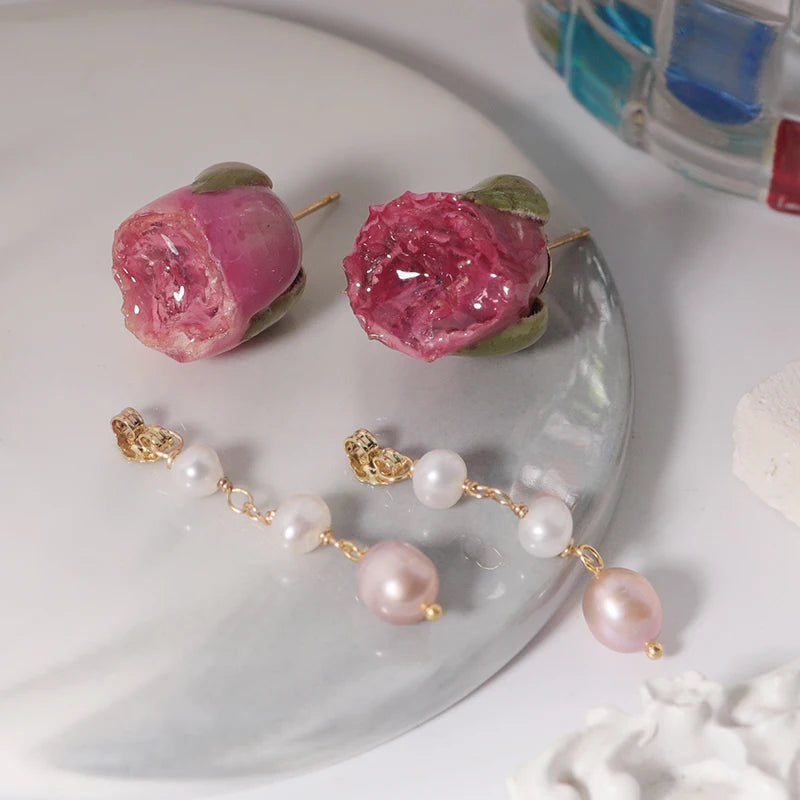 Popular European and American Niche Design Sense Rose Earrings, Natural Pearl Temperament Earrings, Women's Fashion Earrings