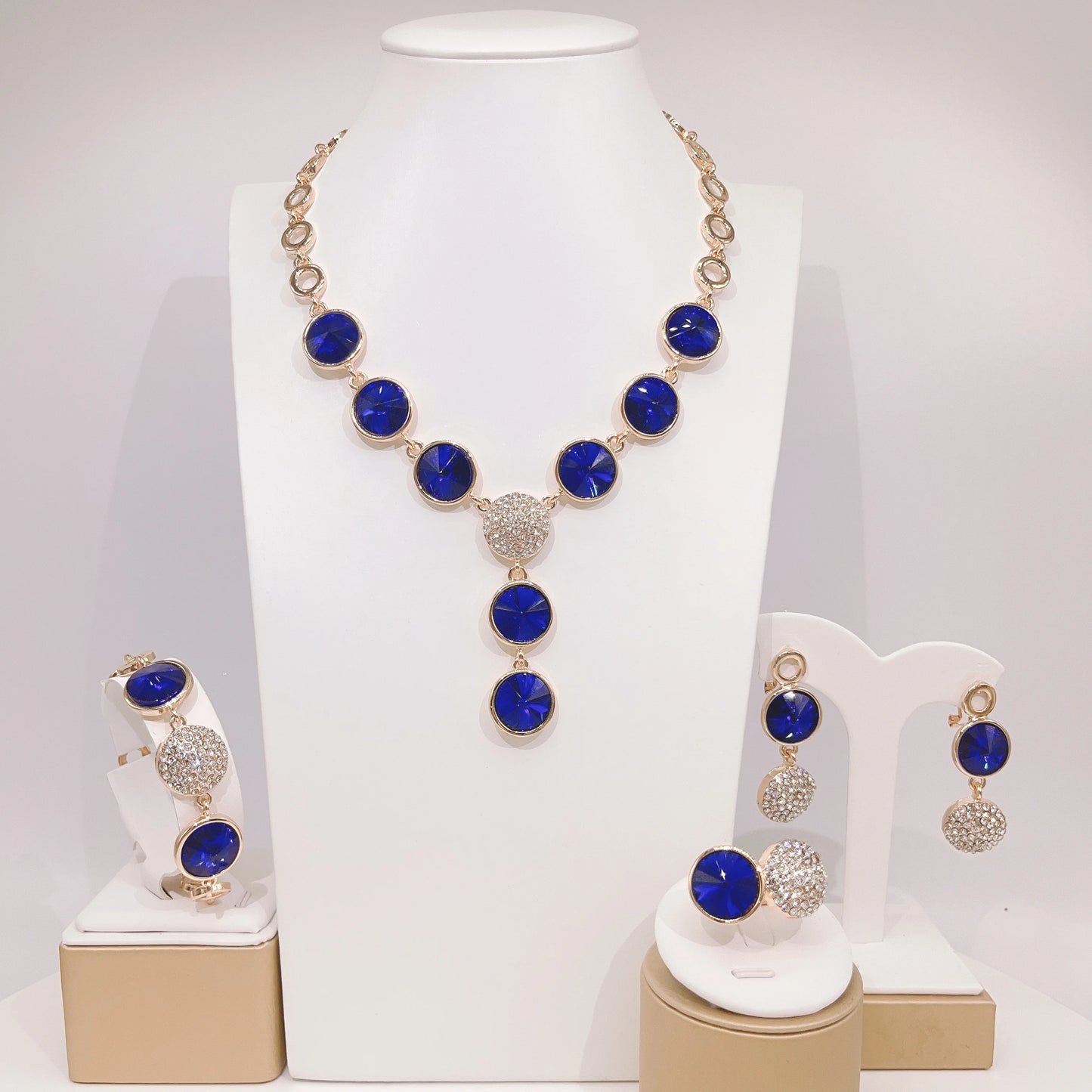 Zhuerrui Hot Selling Gold Plated Jewelry Set Blue Red Bead Necklace Bracelet Jewelry Sets Beautiful High-end Luxury HA20059