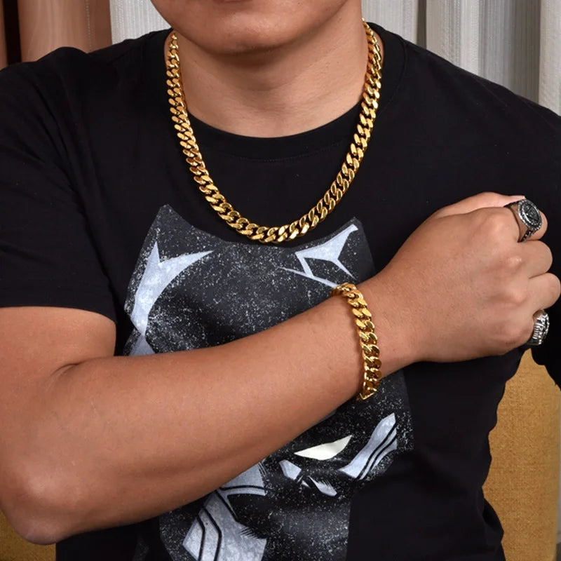 NEWLiFE REBEL Summit Frame Necklace