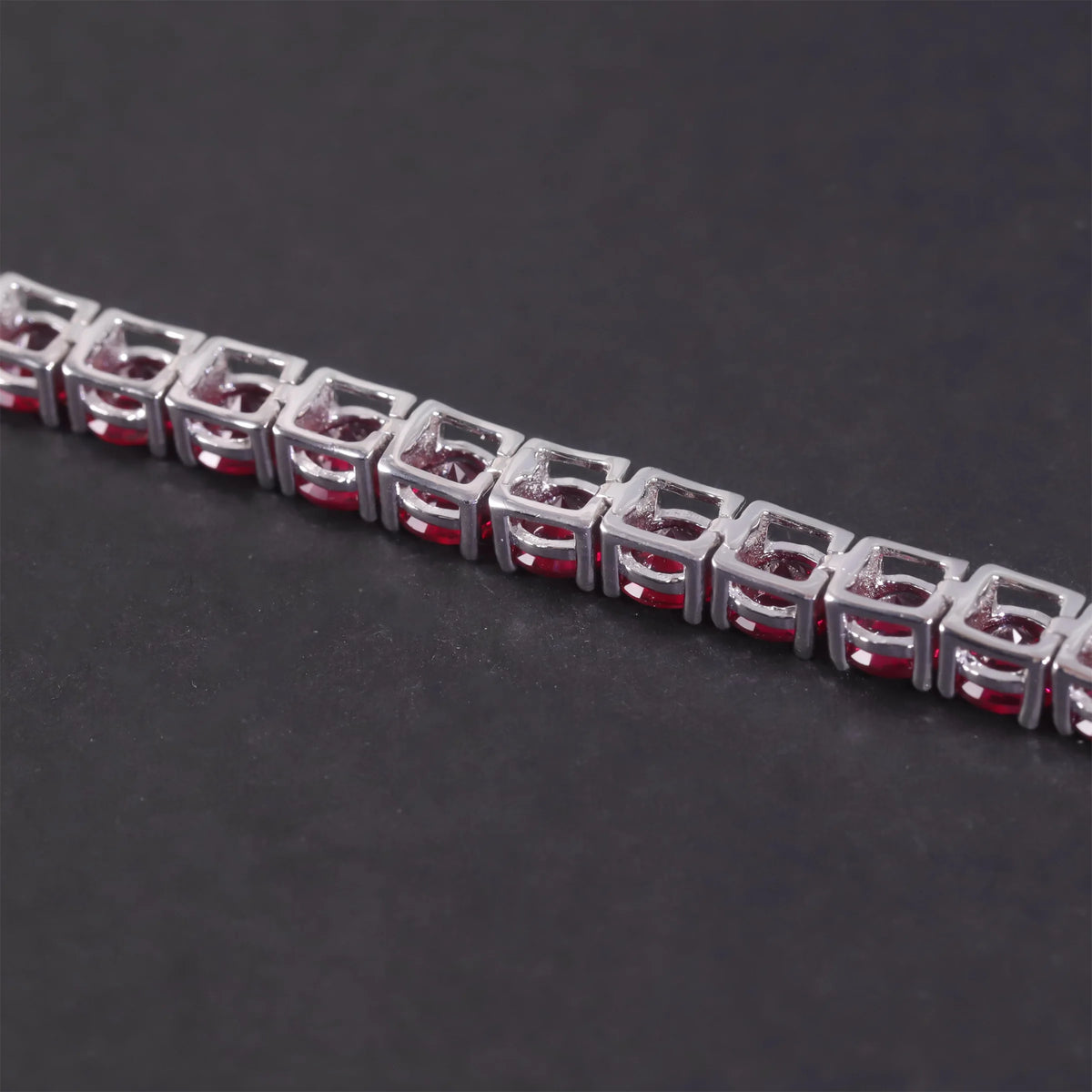 ArtistA 7IN 925 Silver Gemstone Bracelet 5MM Pigeon Blood Red Lab Grown Ruby Silver Women Round Tennis Bracelet